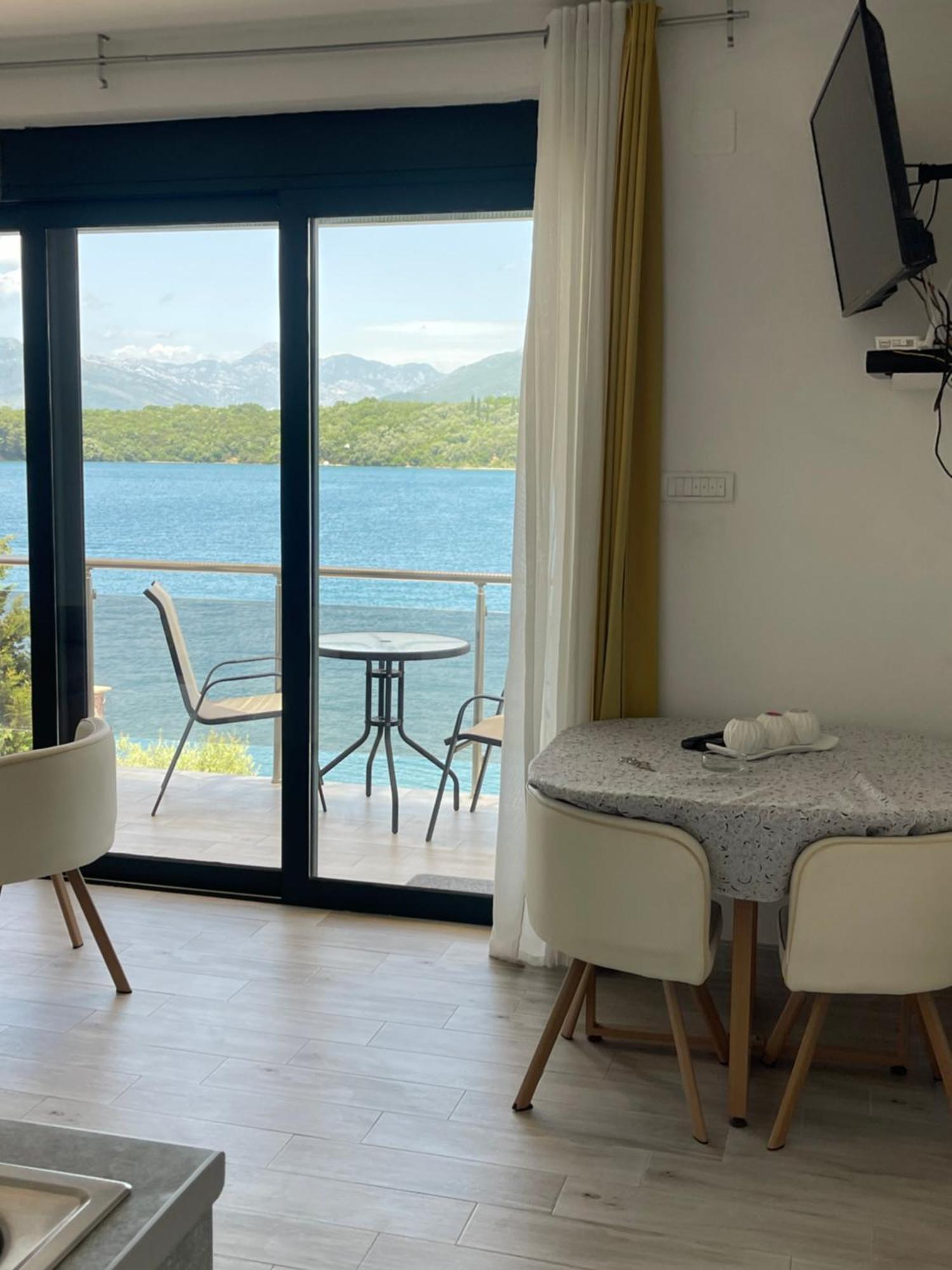 Apartmani Mia ติวัต ภายนอก รูปภาพ