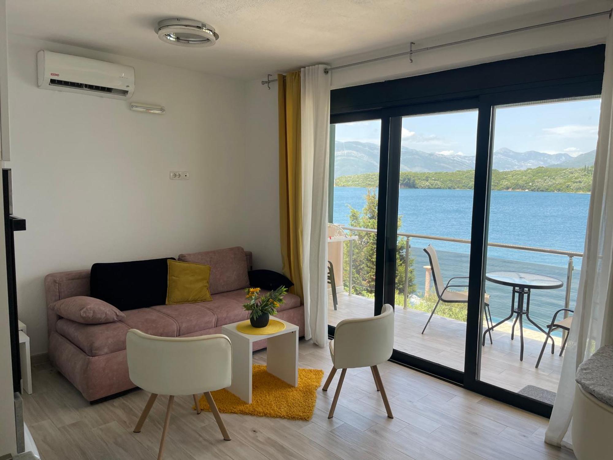 Apartmani Mia ติวัต ภายนอก รูปภาพ