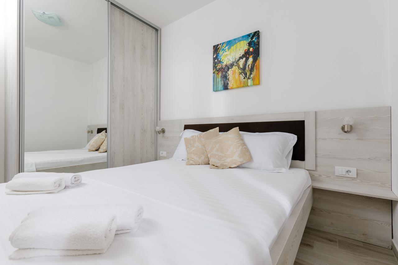 Apartmani Mia ติวัต ภายนอก รูปภาพ